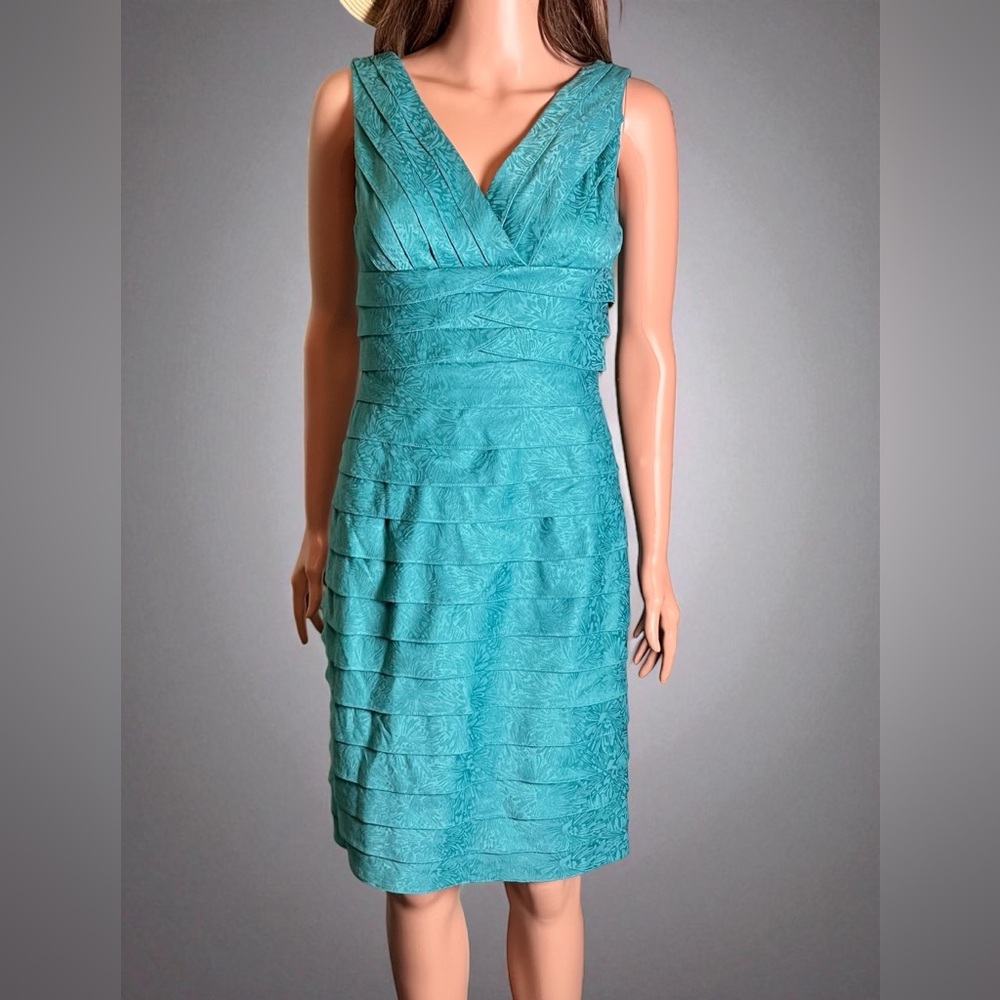 Adrianna Papell ~ Shutter Pleat Sleeveless Shift Dress ~ Teal Size 4